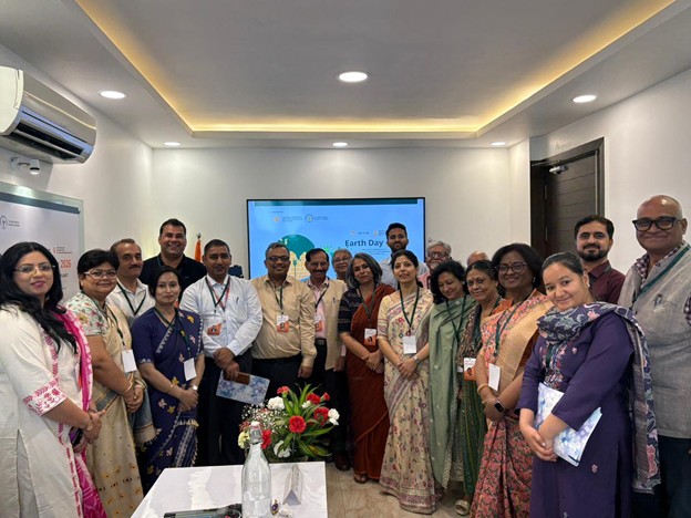 Group photo at Earth Day event, LIGHTS Secretariat